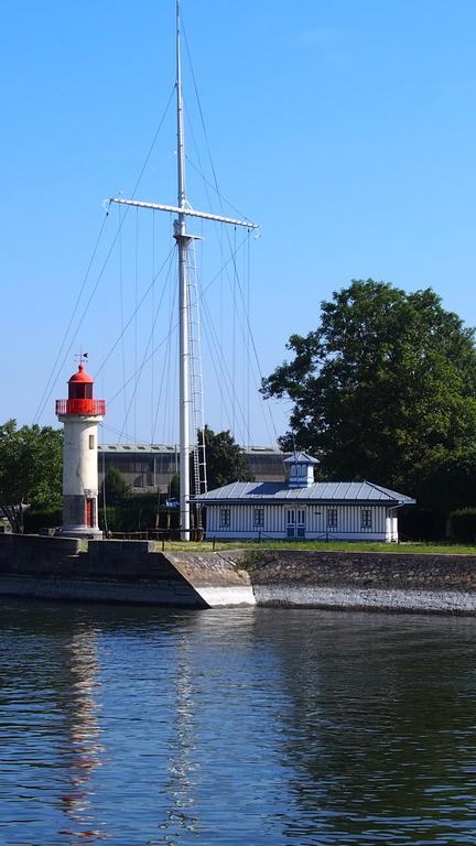 L Appart De La Place Ste Catherine Honfleur Exterior foto